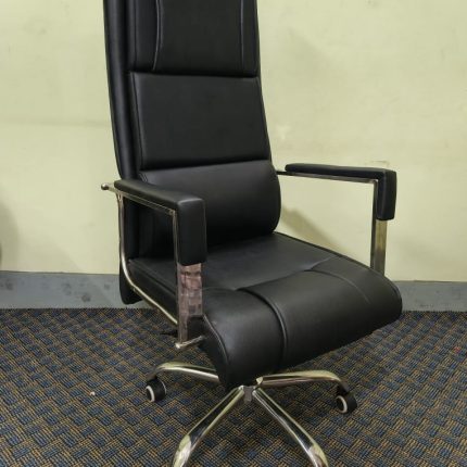 Boos Chair - SS Body - Black Colour