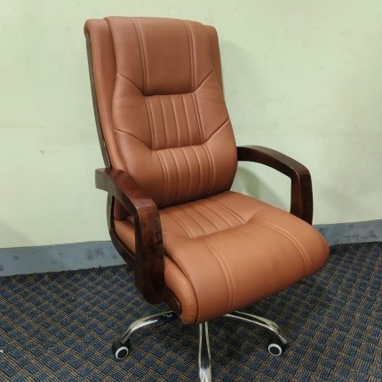 Boss Chair Wooden - Wood Colour